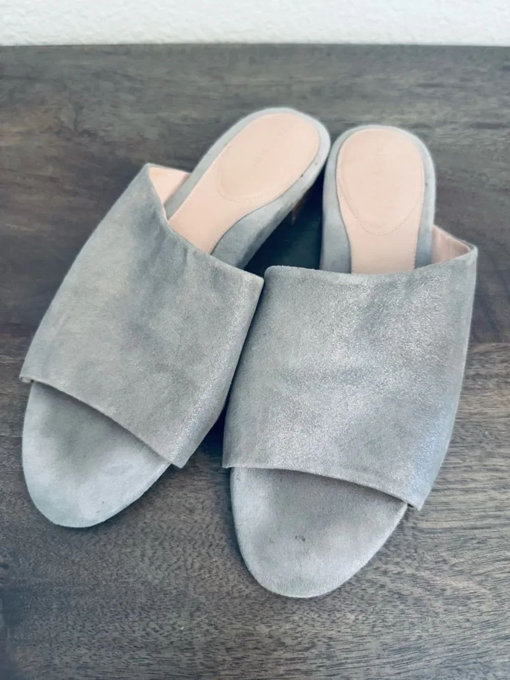 Taryn Rose Metallic Gray Leather Slides Shoes 10